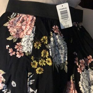 Torrid knee length skirt 4x